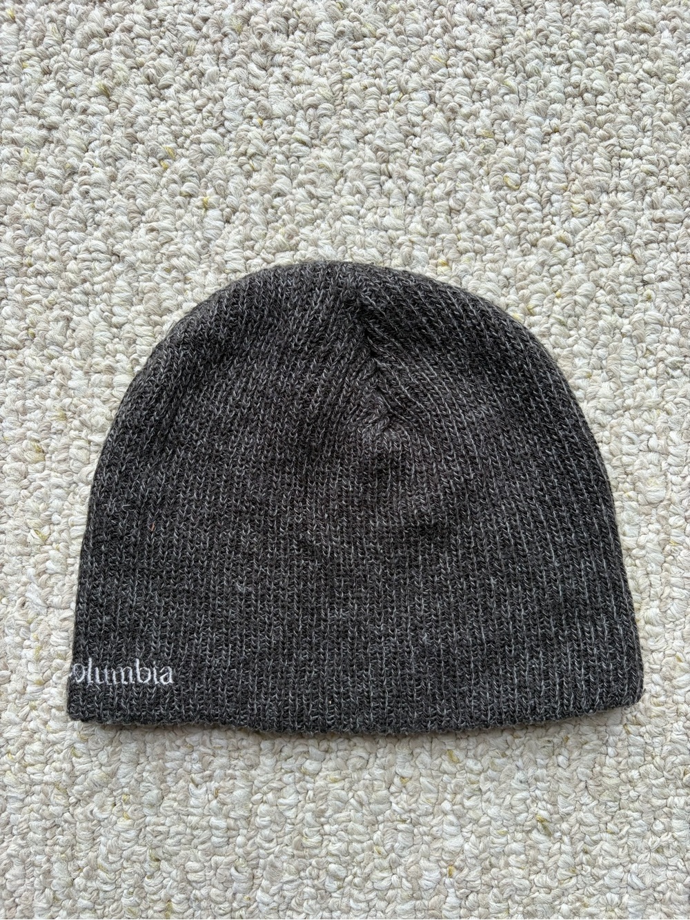 Columbia Men's Dark Gray Knit Beanie. One Size. Great condition.